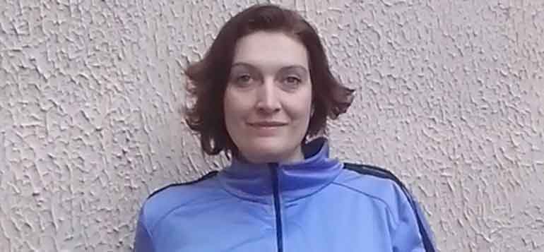 anita-Krusheva-s-12-godishnite-momicheta-na--chardafon-