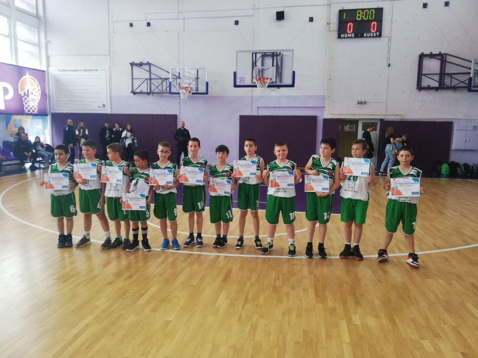 10-godishnite-basketbolisti-na--CHardafon-