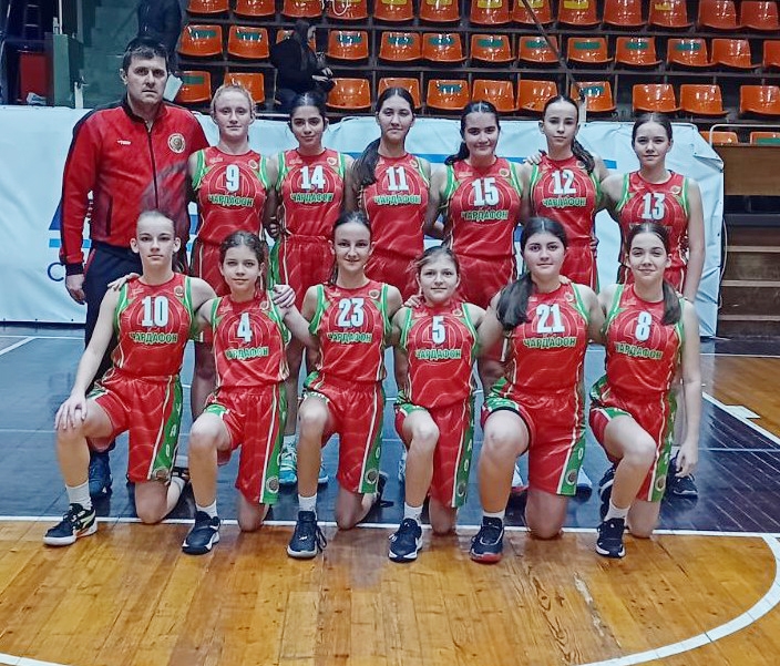 Momichetata-na-Viktor-Krushev-s-s-sigurnost-sche-sa-v-sledvaschiya-etap-na-shampionata,-v-preki-che-osche-ne-sa-sreschali--Dorostol-