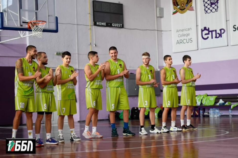 Trevnenskiyat-m-zhki-basketbol-v-zkr-sna-v-v-Veliko-T-rnovo-sled-poveche-ot-40-godini