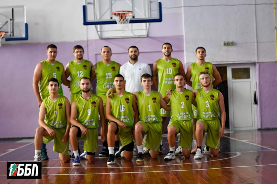Otbor-t-na--Zograf--e-s-staven-ot-mestni-momcheta-i-yunoshi-na--charadfon-