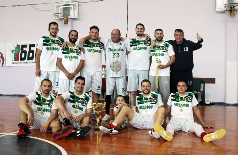 SHampion-t-ot-p-rviya-sezon-na-BBL--B-grupa-tsent-r-