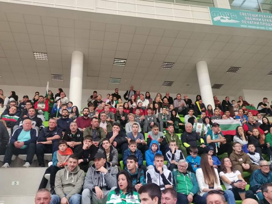 3500-zriteli-podkrepyaha-natsionalniya-otbor-na-B-lgariya