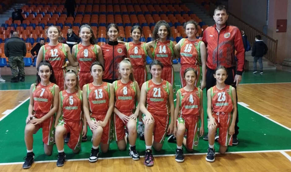 Momichetata-na-Viktor-Krushev-vzeha-6-ot-6-pobedi
