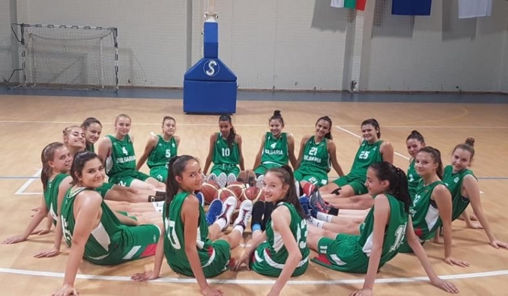 Маги и Марина се готвят за U14