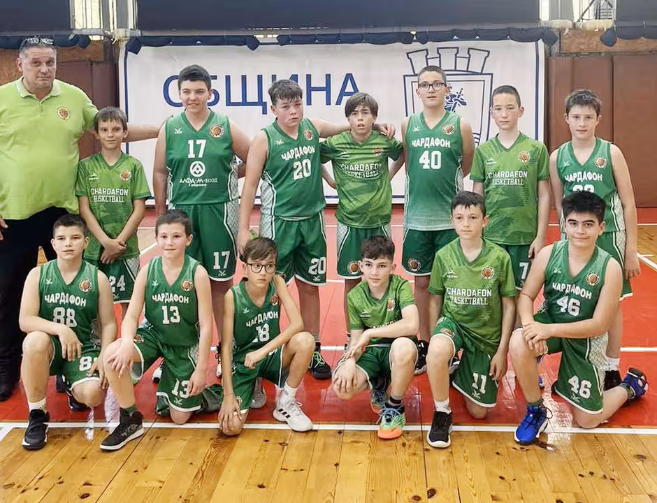 Mariyan-Kostadinov-razpolaga-s-r-stovi-s-stezateli